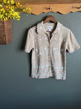 Worthington Beige Knit Button-Up Top with White Floral Embroidery